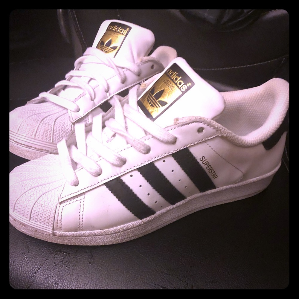 Adidas superstars